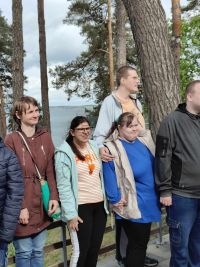Dzieci i dorośli ze Stowarzyszenia na wycieczce